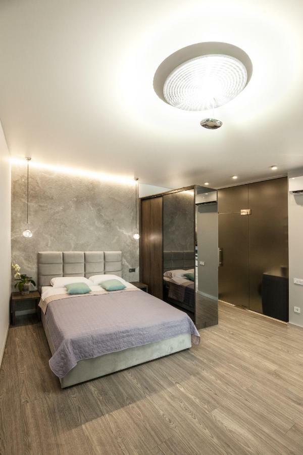 Odss Suites Odesa Exterior photo